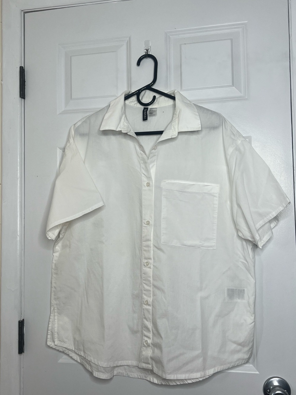 H&M Oversized White Short-Sleeve Button-Up